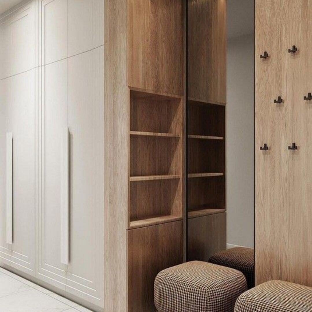 MOBILA LA COMANDA BUCURESTI